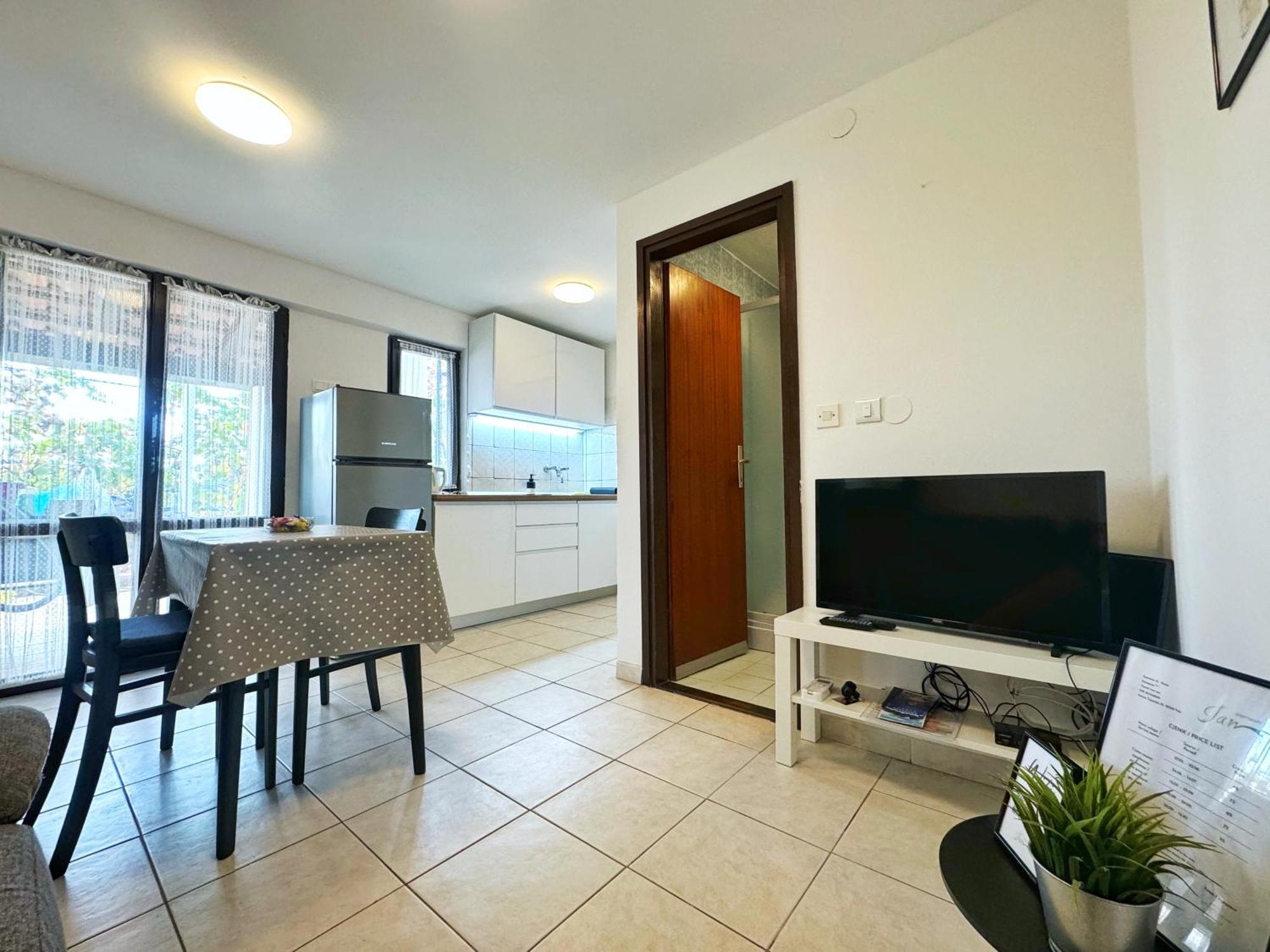 Apartments Jan Баньоле Екстериор снимка
