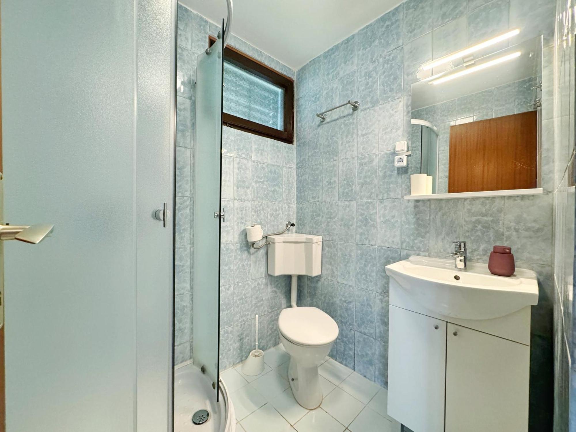Apartments Jan Баньоле Екстериор снимка
